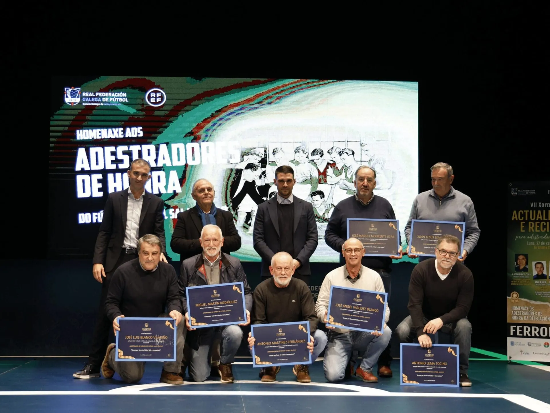 "Éxito rotundo en las VII jornadas de actualización: formación y homenajes en Ferrol"