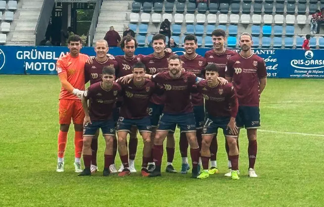 Golpe de realidad para el Pontevedra: caída dura en Torrelavega (5-1)