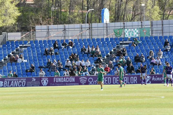 El Racing de Ferrol se atasca en Guadalajara y se complica el playoff ante un rival de permanencia
