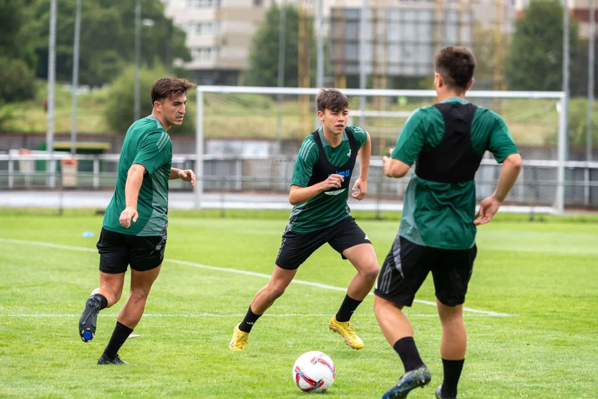 "San Xiao en clave Racinguista: Entrenamiento abierto en A Gándara para toda la afición"