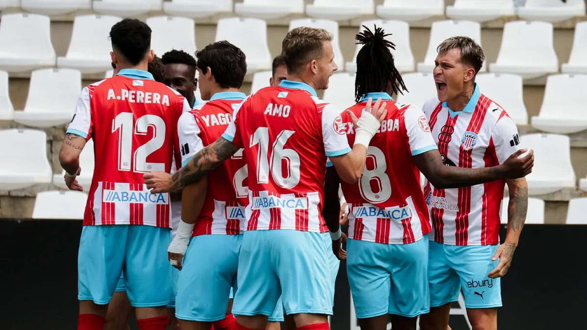 Terremoto en el CD Lugo: la FIFA bloquea sus fichajes, aunque el club asegura que el asunto ya está resuelto