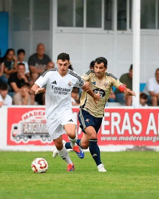 El Racing aprueba en Cantarrana ante el Castilla