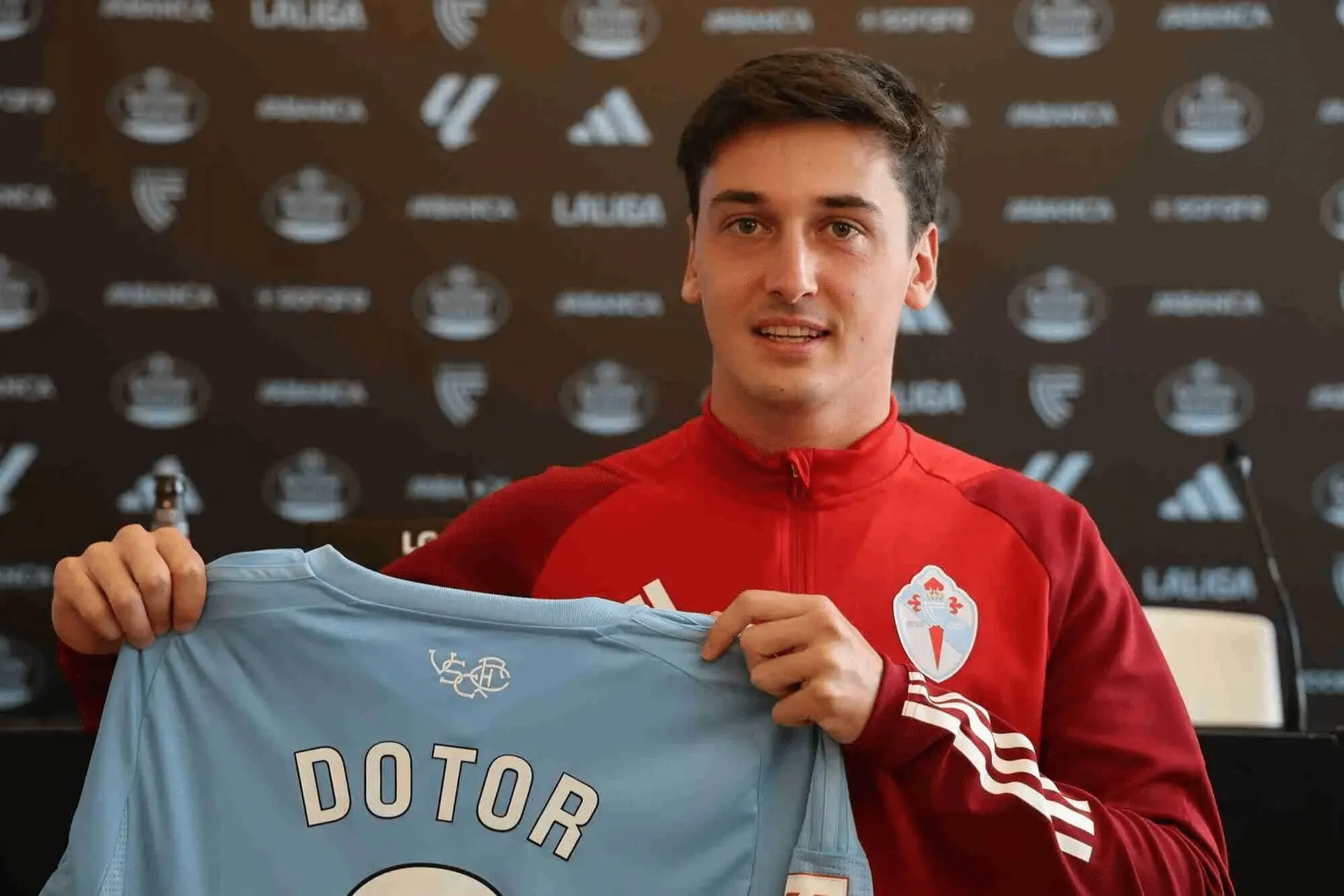 Carlos Dotor busca nuevo destino tras el OK del Celta a su salida del Real Oviedo