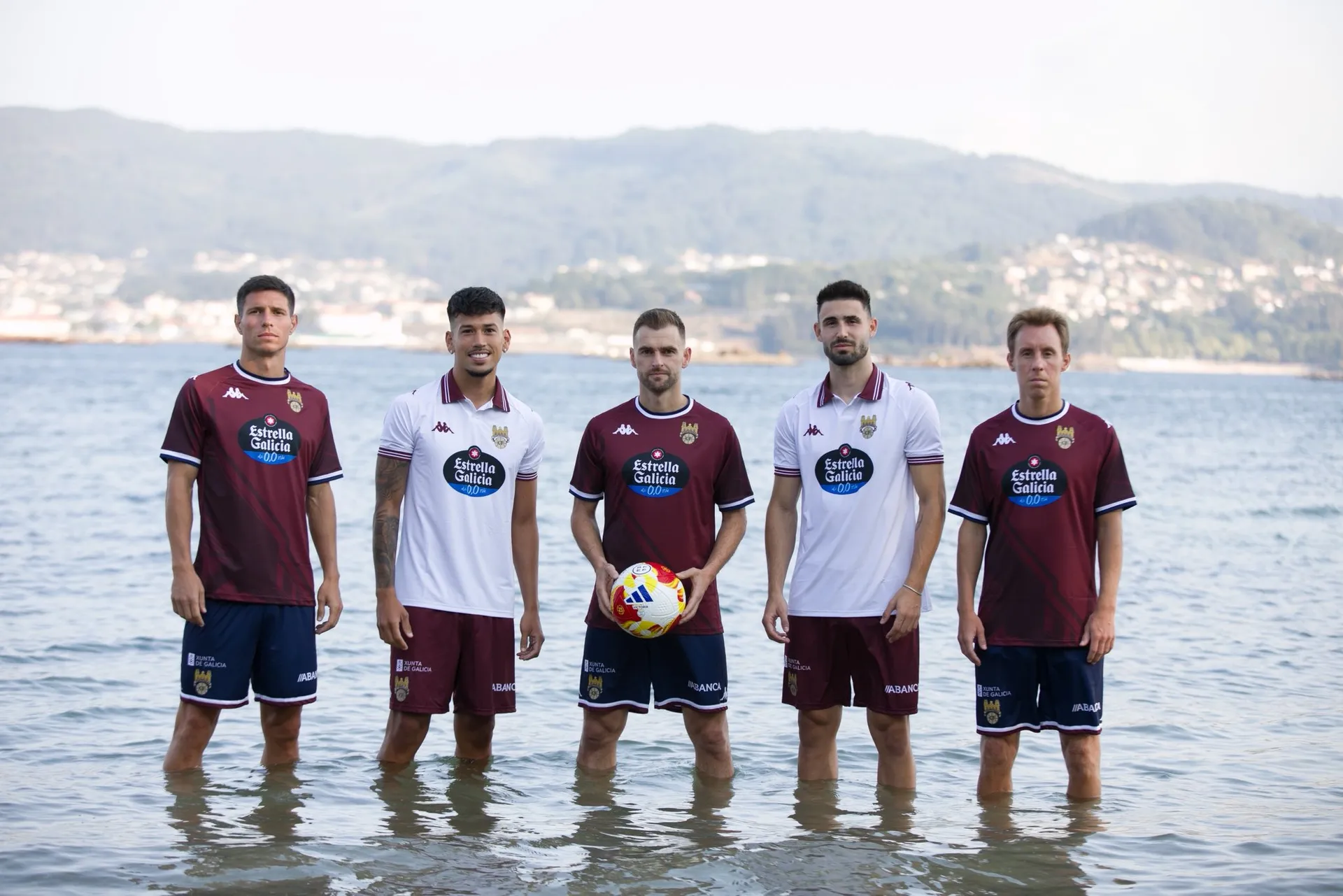 😱 El mar de Pontevedra se tiñe de granate: el Pontevedra CF revela sus camisetas 25/26 🌊⚽