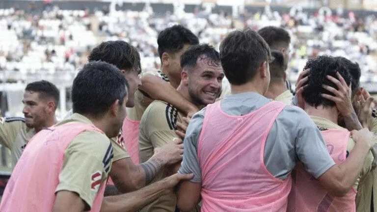 Gol in extremis y tres puntos de oro para el Racing de Ferrol en Cartagena