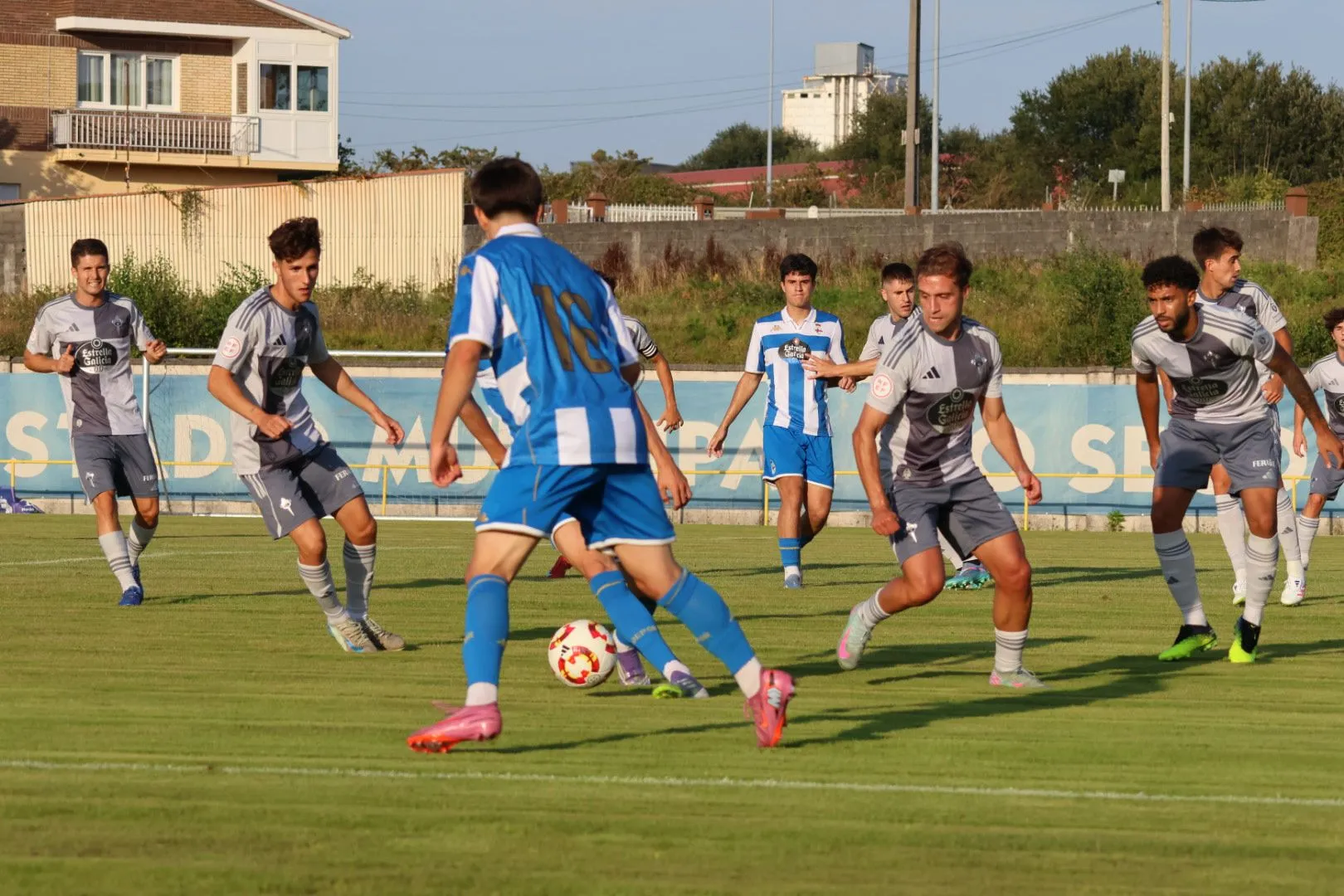 💥 Remontada y Trofeo: el Racing se impone al Fabril en Río Seco (2-3)