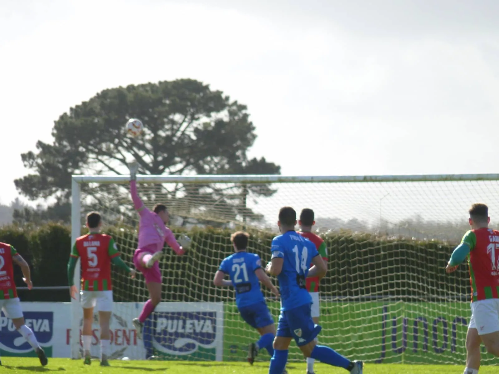 El Villalbés, amarrado en muchos minutos por el Arteixo, suma la cuarta victoria consecutiva con un gol de Cañi