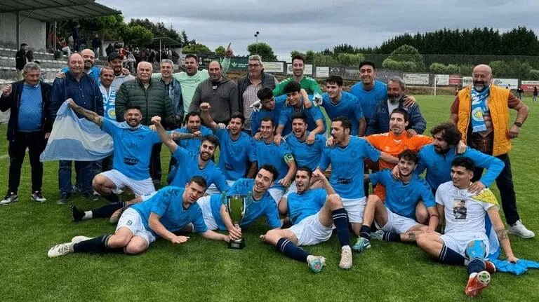 El Atlético Escairón corona su temporada perfecta con la Copa Diputación